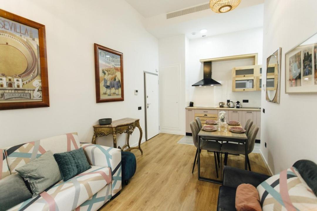 Modern With Seasonal Swimming Pool- 1Bd 1Bth- Goyeneta Lejlighed Sevilla Eksteriør billede