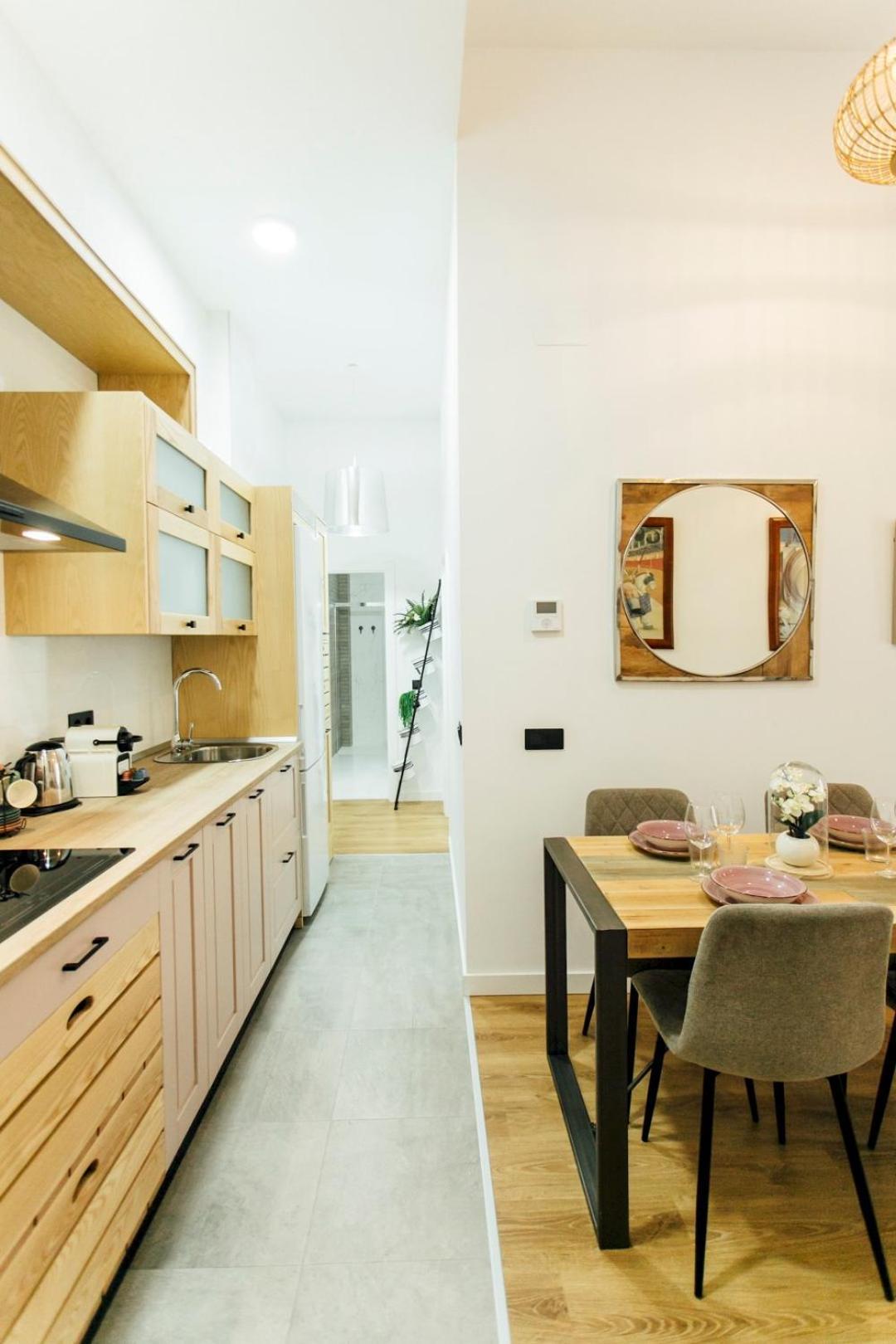 Modern With Seasonal Swimming Pool- 1Bd 1Bth- Goyeneta Lejlighed Sevilla Eksteriør billede