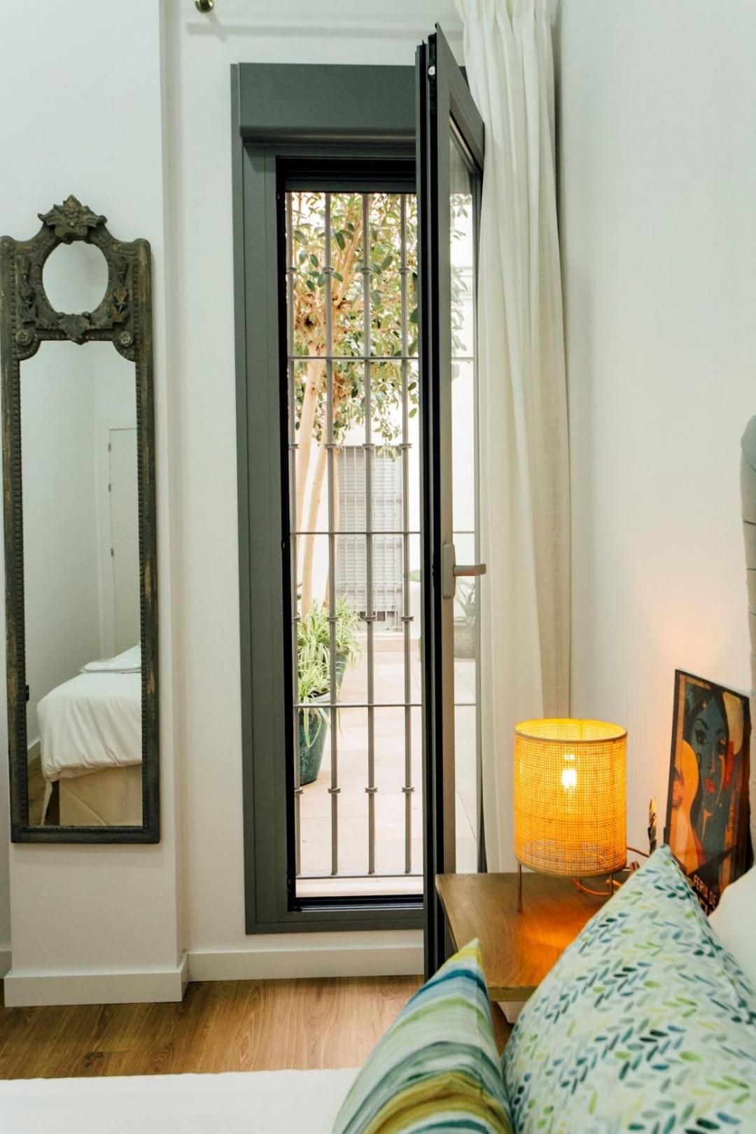 Modern With Seasonal Swimming Pool- 1Bd 1Bth- Goyeneta Lejlighed Sevilla Eksteriør billede