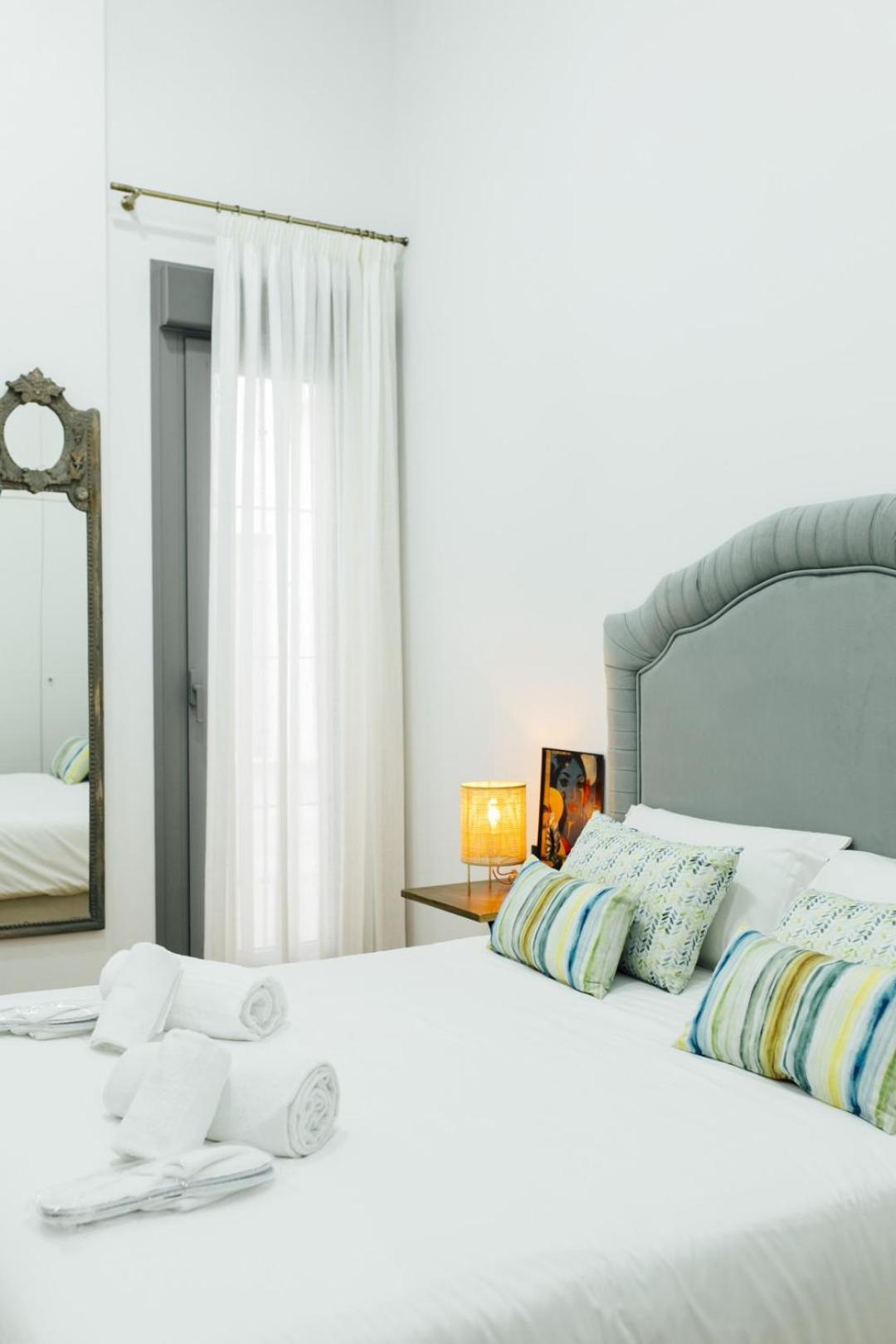 Modern With Seasonal Swimming Pool- 1Bd 1Bth- Goyeneta Lejlighed Sevilla Eksteriør billede