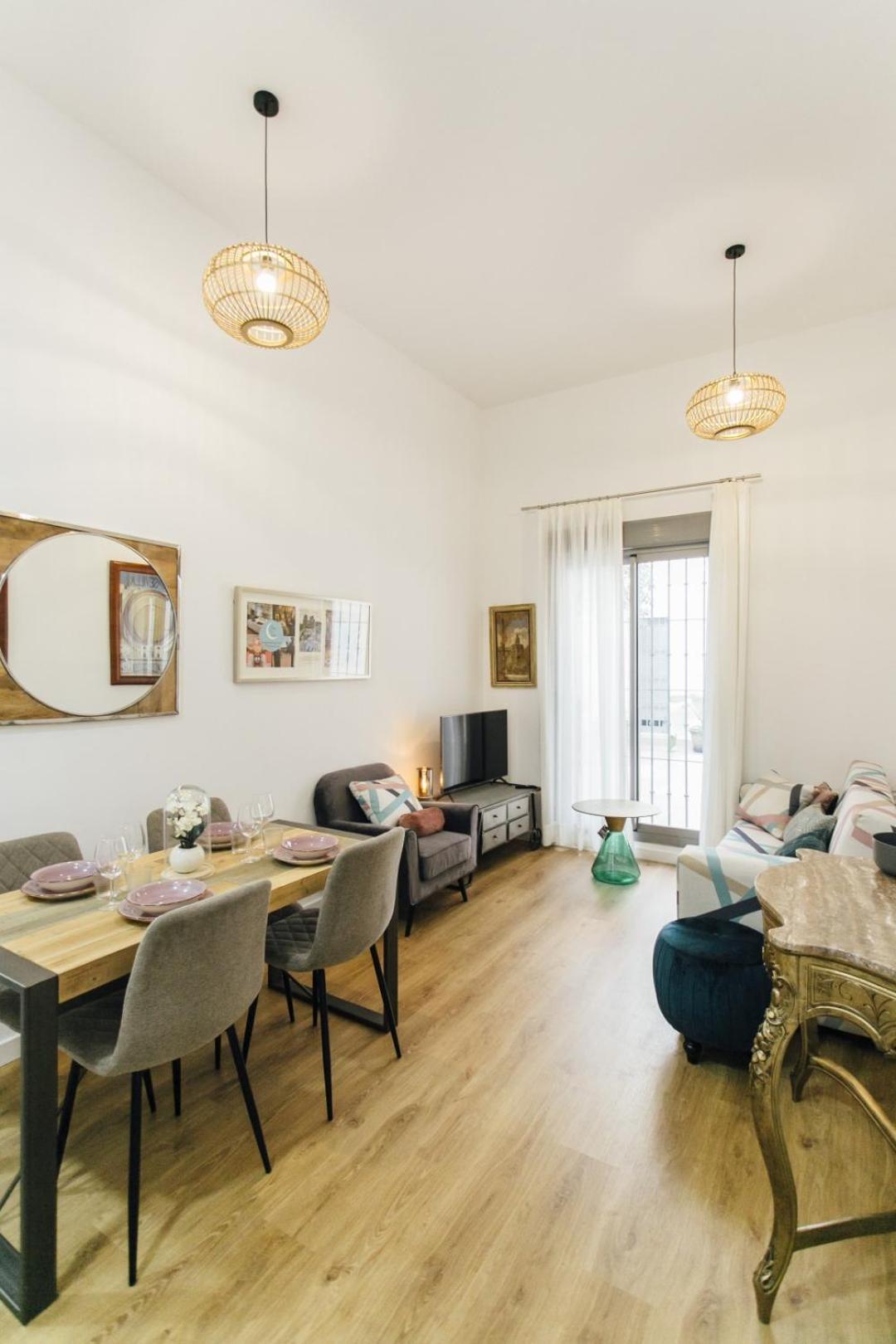 Modern With Seasonal Swimming Pool- 1Bd 1Bth- Goyeneta Lejlighed Sevilla Eksteriør billede